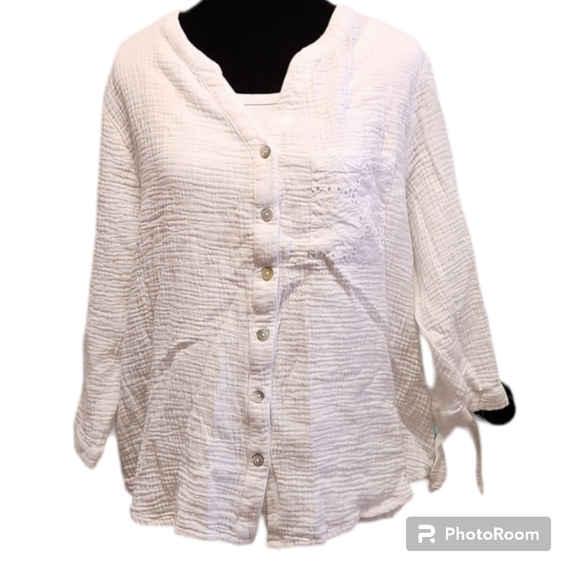 Alfred Dunner Tops - Alfred Dunner- white cotton XL floral 3/4 sleeve eyelet